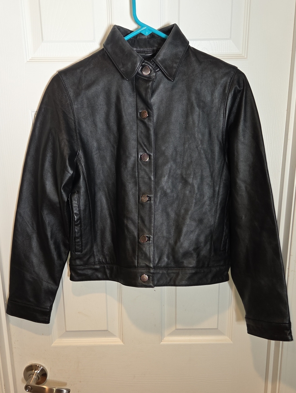 Wilda N.Y. Genuine Black Leather Womans Button-Front Jacket Size M Made In USA